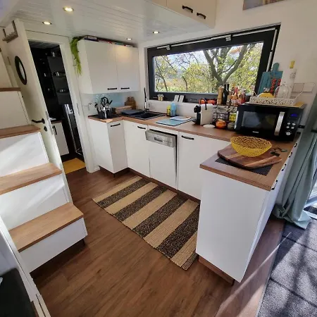 Sunset Tiny House Gbr بيت للعطل *